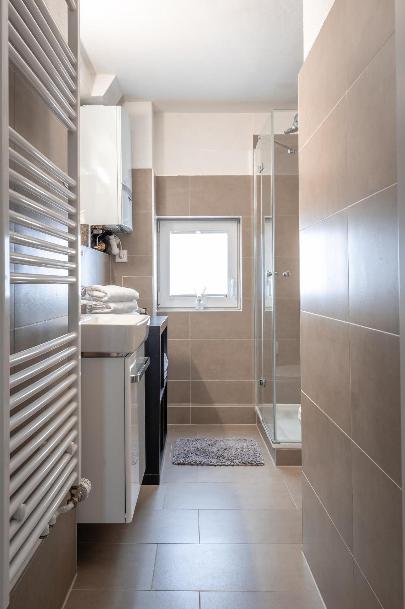 Eich-Penthouse, Zentral Am Stadtwald Mit Ausblick Ueber Die Stadt, 24H Self Check-In, Netflix, Disneyplus Hannover Buitenkant foto